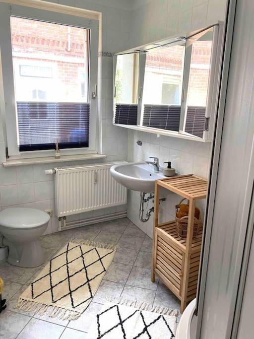 Ferienwohnung Nr. 1 Terrasse Bodden Kanu Bootssteg Zudar エクステリア 写真