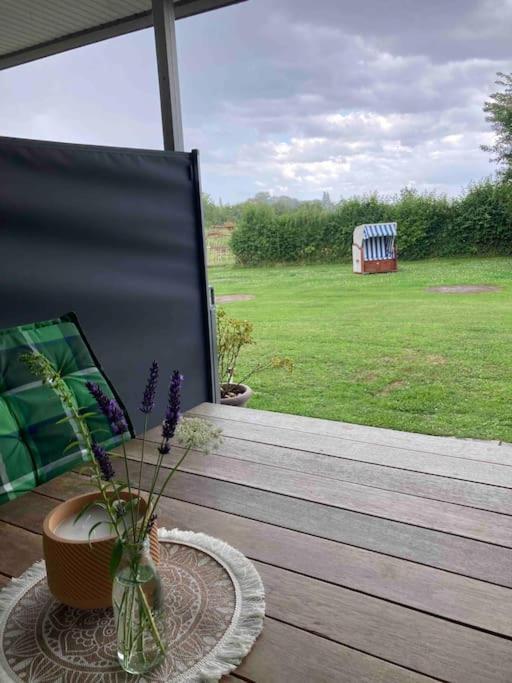 Ferienwohnung Nr. 1 Terrasse Bodden Kanu Bootssteg Zudar エクステリア 写真